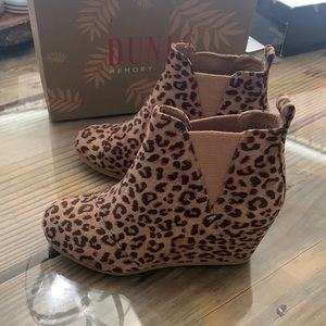 Women’s leopard ankle boots brand new
